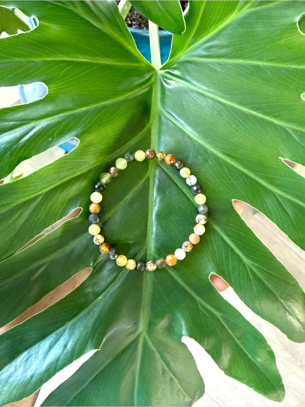 Flower Jade bracelet (one)